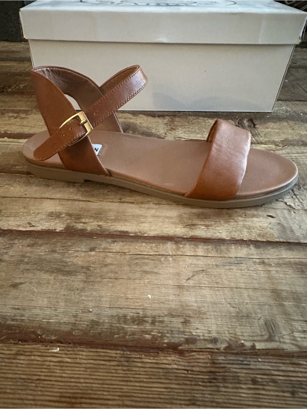 NWT!! Steve Madden Dina Tan Leather Sandals 8.5 NIB